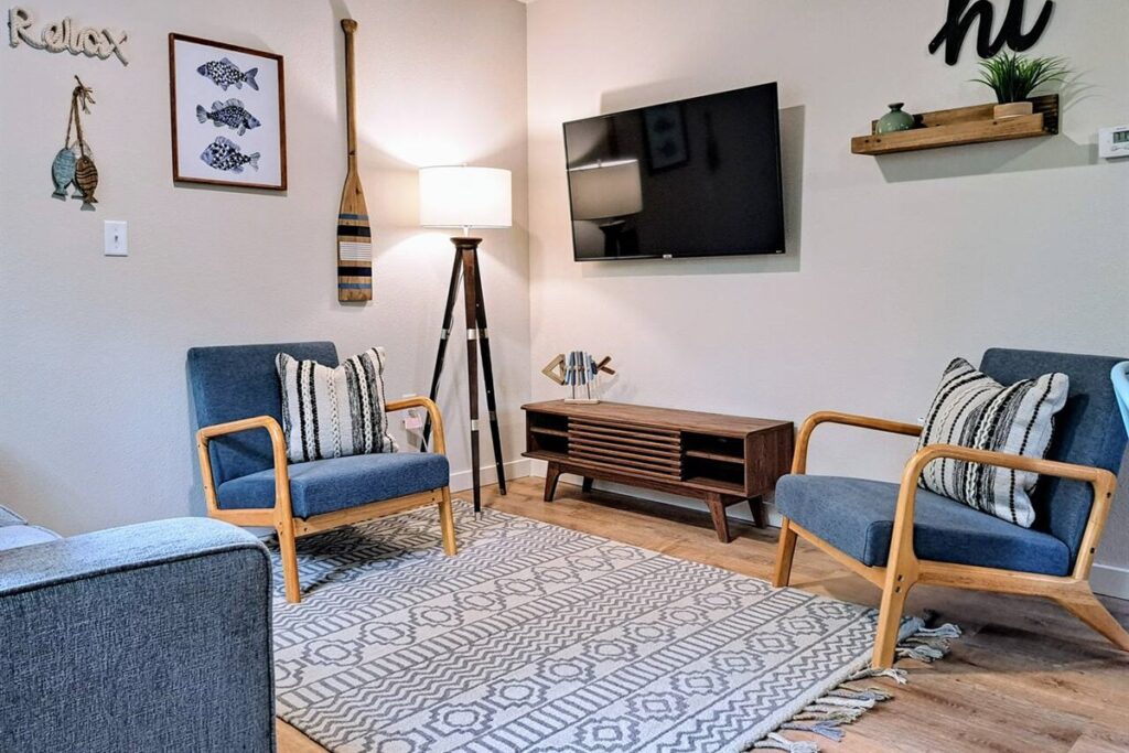 2ca3457bb233487d8d91ff06a3233028-Large